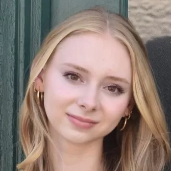 Ava Ioco Headshot